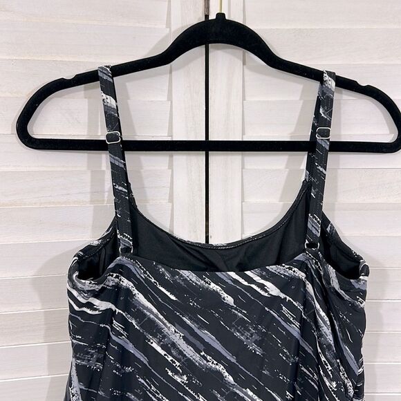 Bryon Blue Swimsuit Size 10 One Piece Underwire EUC - Picture 7 of 14